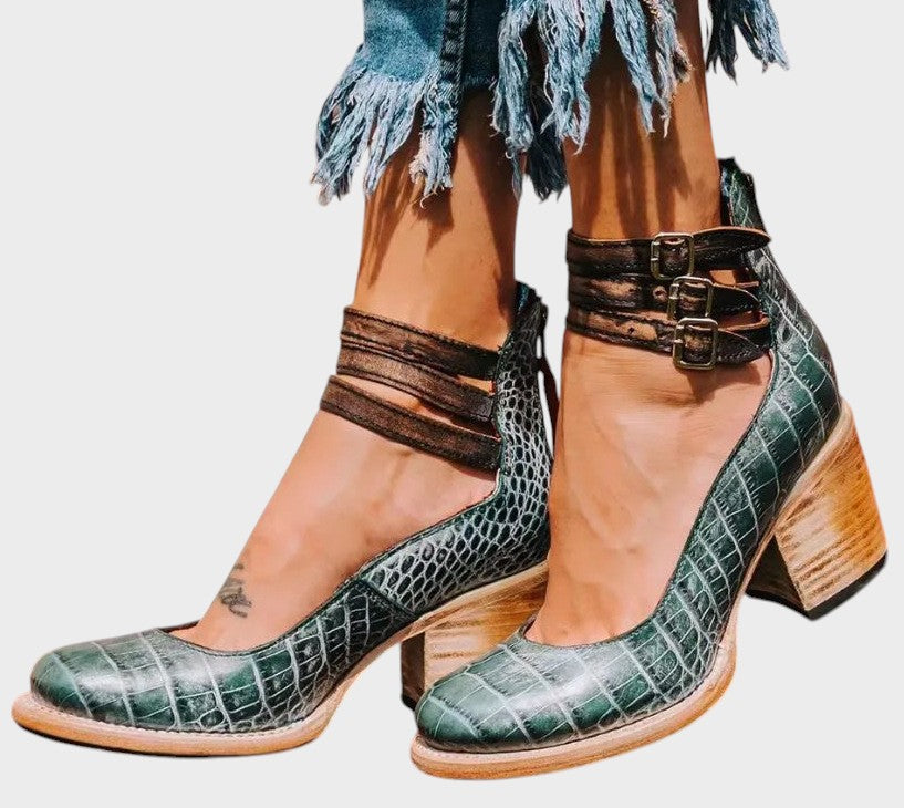 Yasemin | Højhælet sko med spænde