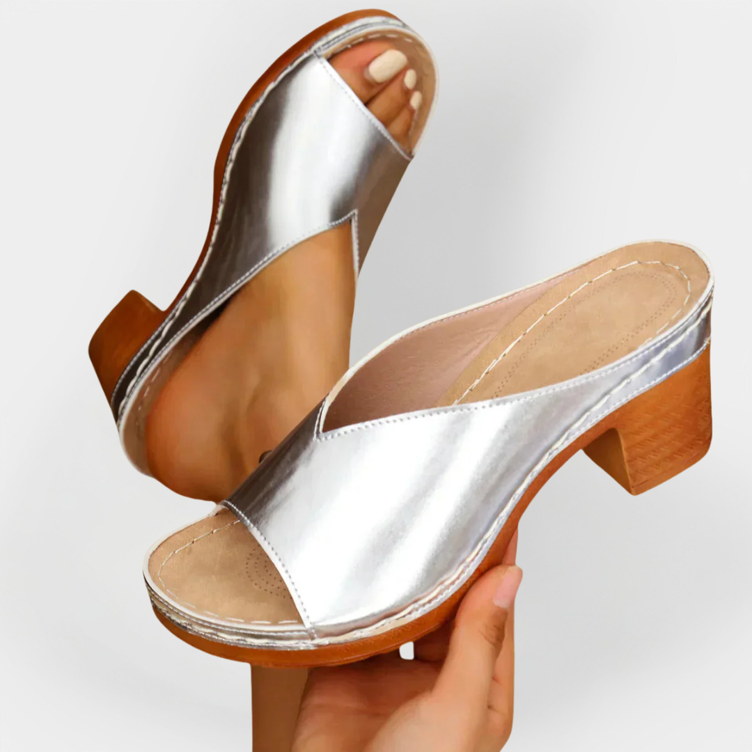 Ortopædiske sandaler med tyk hæl