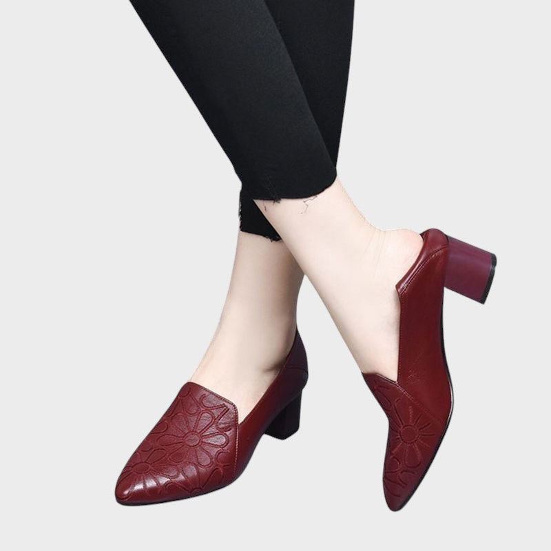 Vilhelmine | Bløde veganske læderpumper med broderi